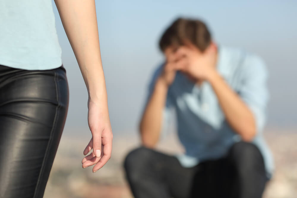 10 Ways To Break Up Painfully With Your Cheating Partner